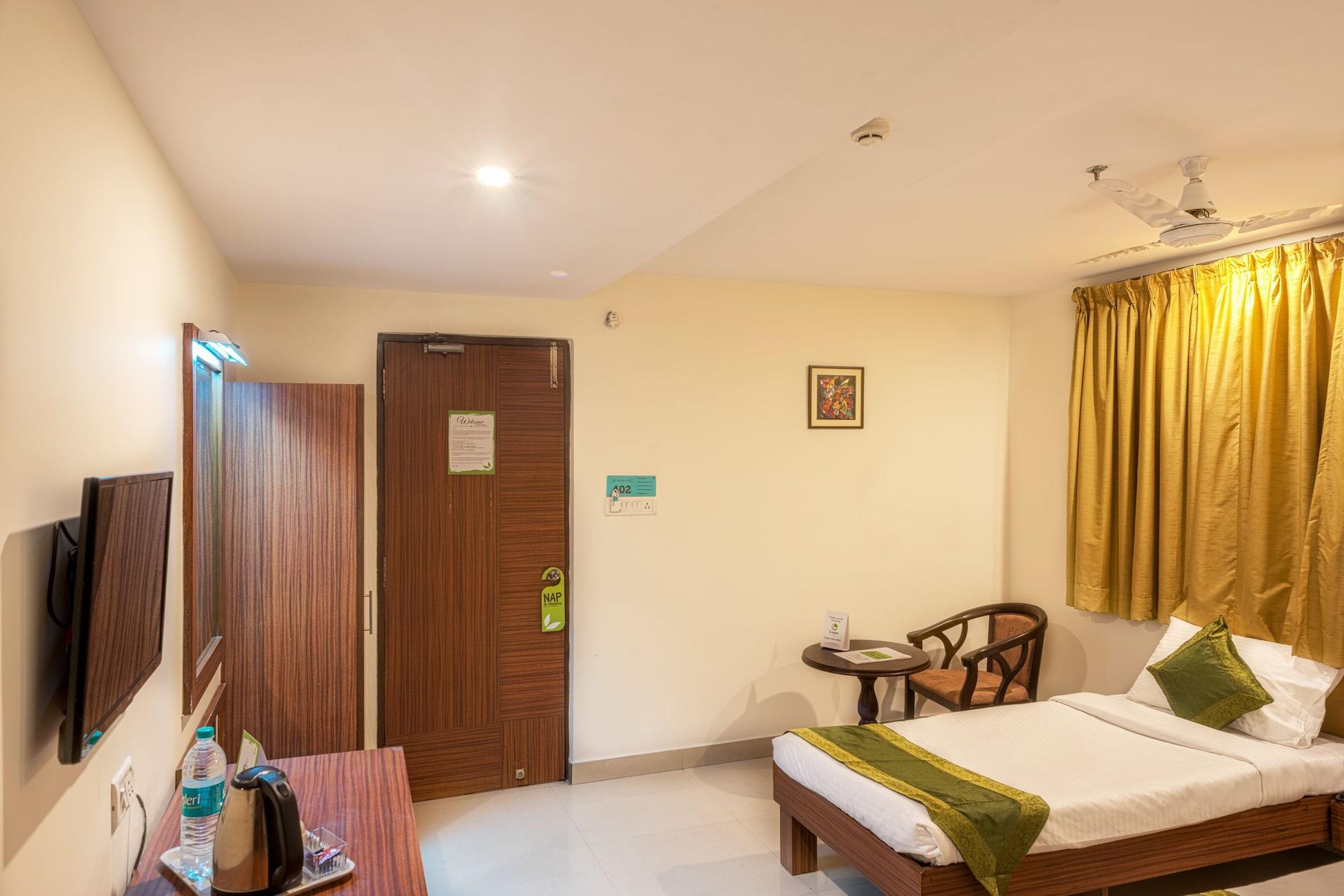 Treebo Trend Grand Plaza Nampally Hyderabad Exterior foto