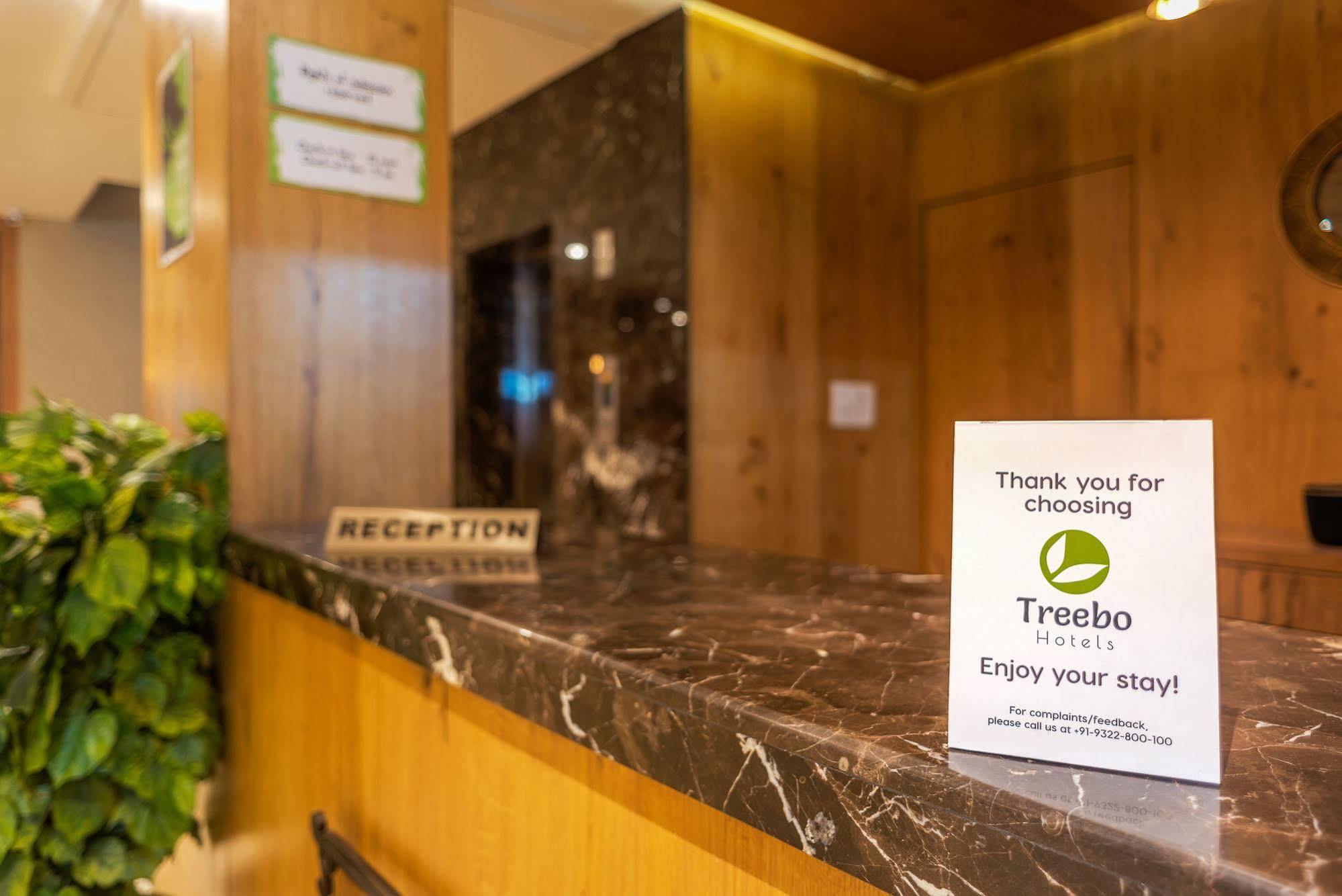 Treebo Trend Grand Plaza Nampally Hyderabad Exterior foto